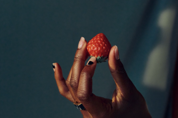 Oishii is Bringing its Specialty Indoor Strawberries to Los Angeles